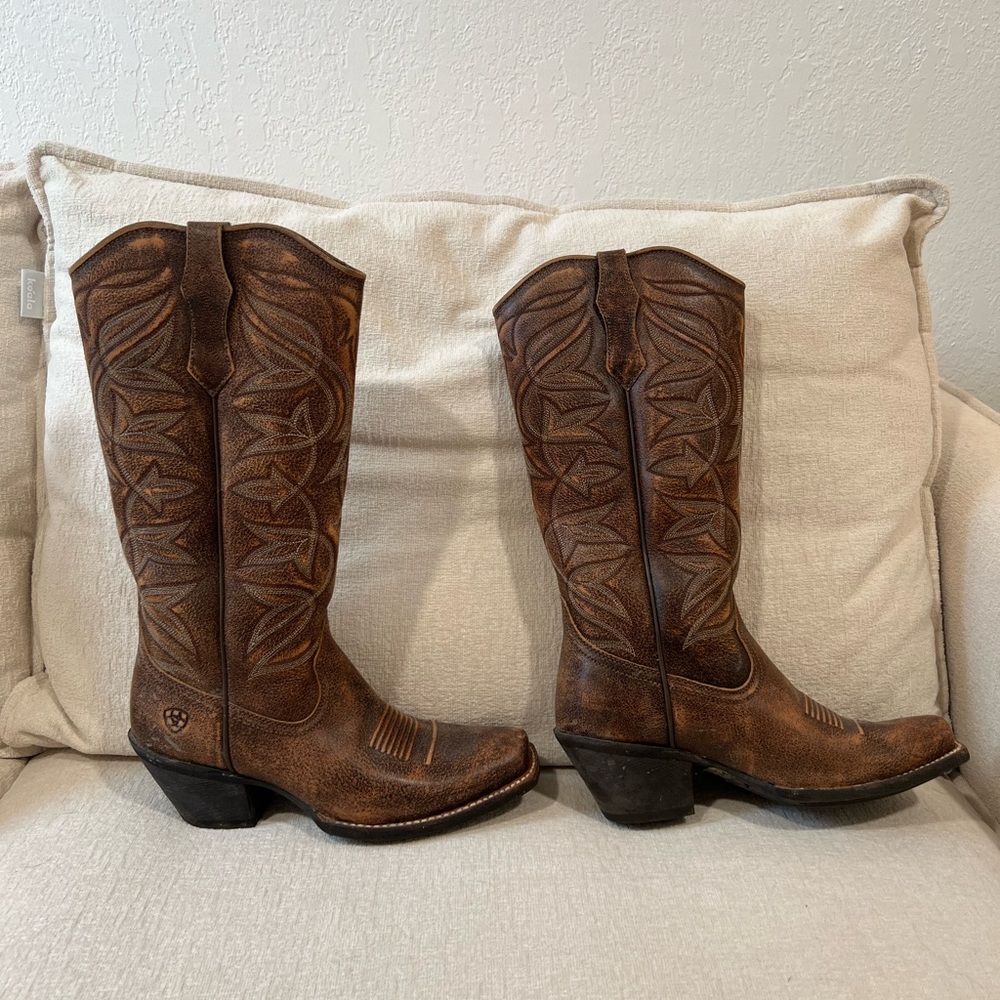 Ariat Brown Western Cowboy Boots